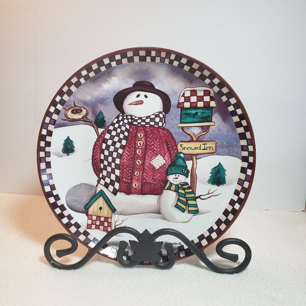 New Seasons Christmas Plate Illustrated by Lauri Korsgaden 2000